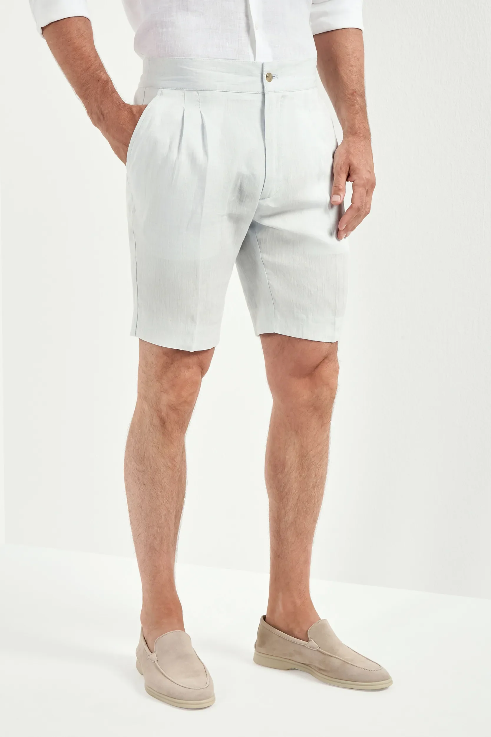 Ice blue linen relaxed shorts - Made in Italy - Image 4