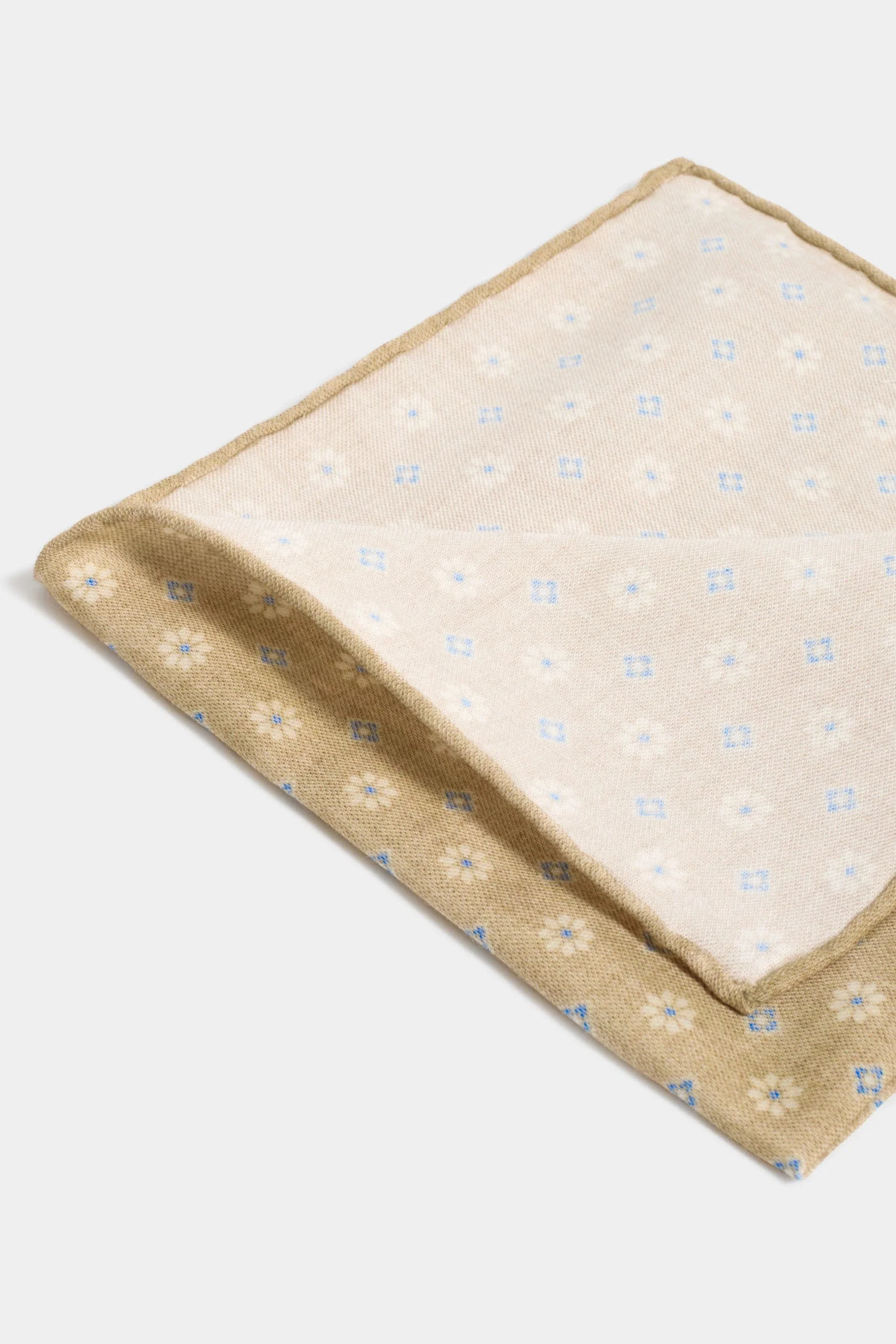 Taupe fancy pocket square - Made in Italy - Image 3