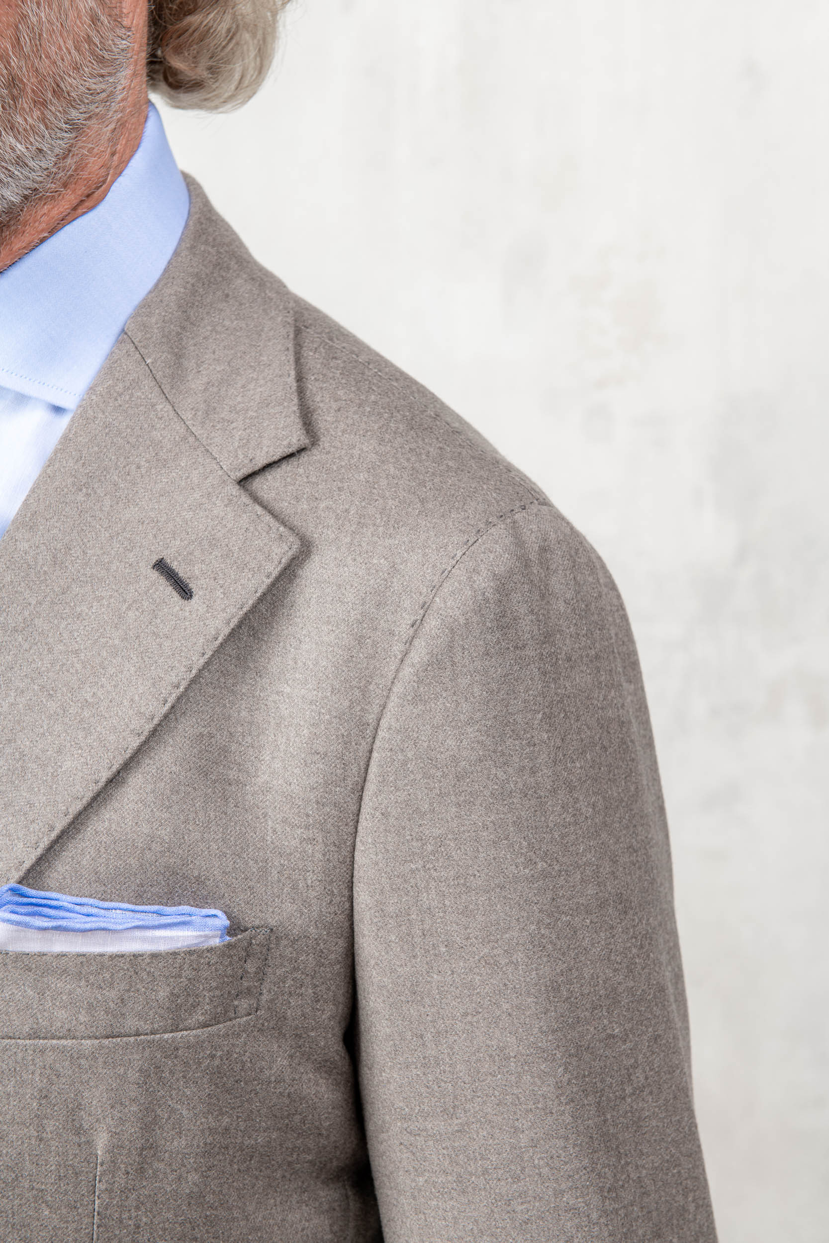 Taupe suit in wool and cashmere - Made in Italy - Image 3